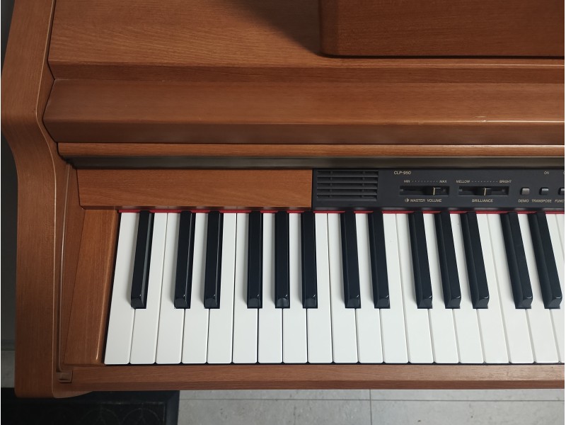 Yamaha Clavinova CLP 950