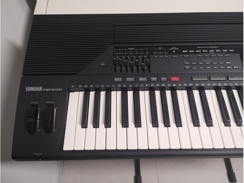 Yamaha PSR-6700