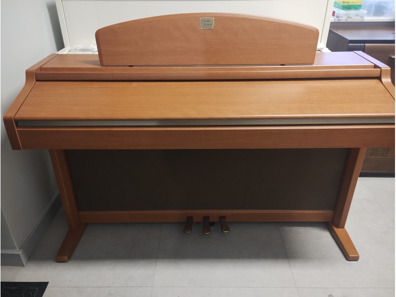 Yamaha Clavinova CLP 950