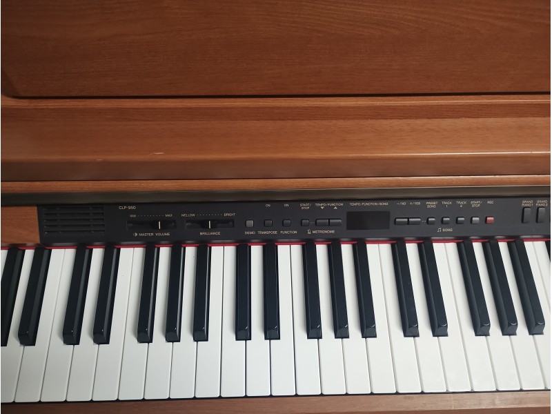 Yamaha Clavinova CLP 950